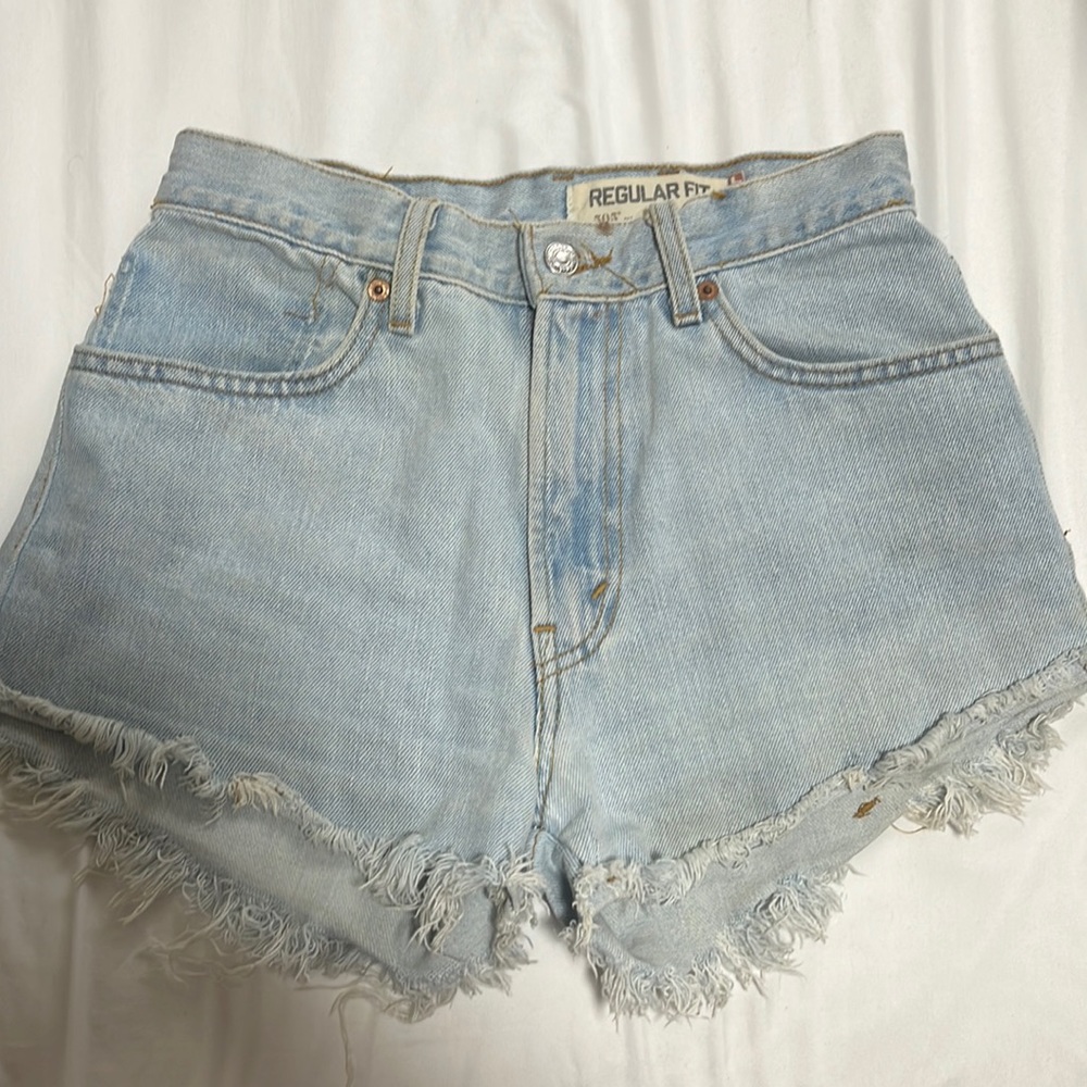 Levis- 505 denim shorts size 24-25